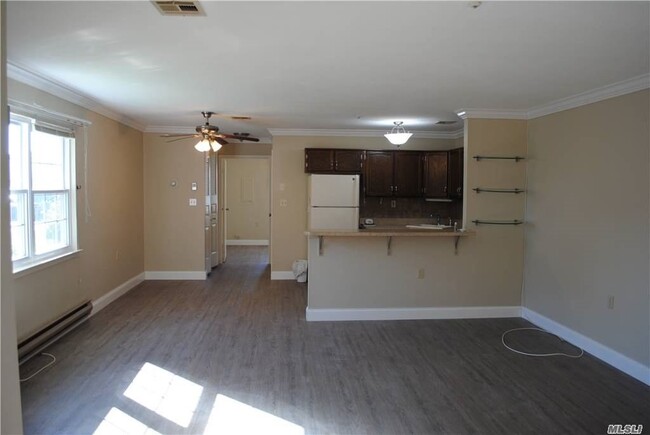 Building Photo - 437 Arlington Dr