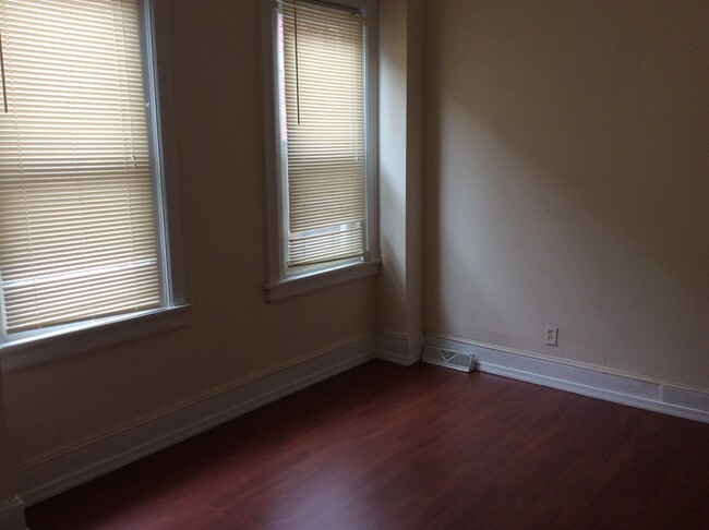 Building Photo - 1532 S 55th St