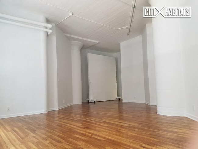 Building Photo - 80 Varick St
