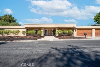 Building Photo - 4321 Clear Valley Dr