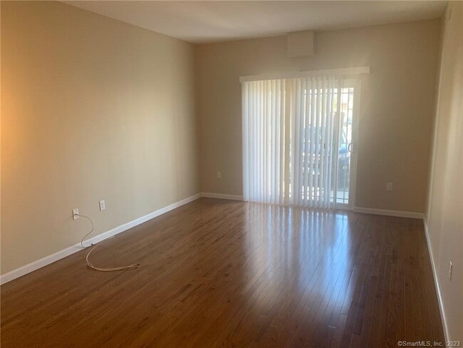 Building Photo - 76 Liberty St