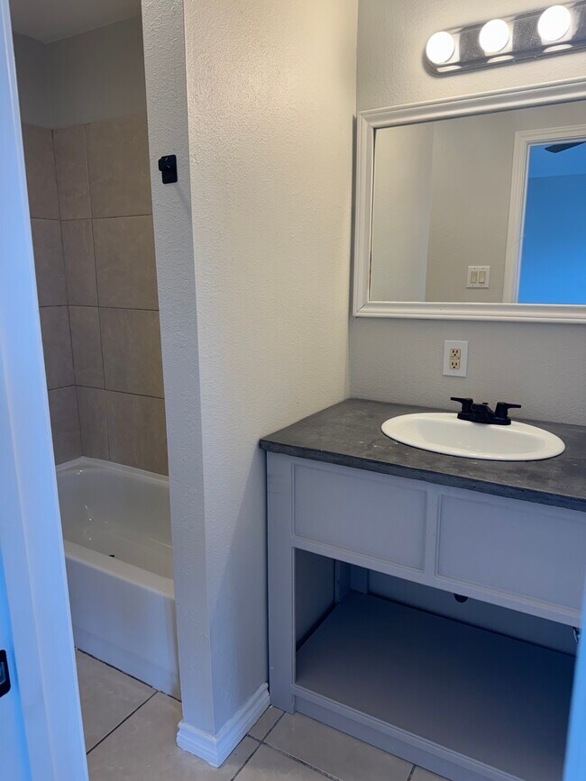 Photo - 4526 Knoxville St Townhome