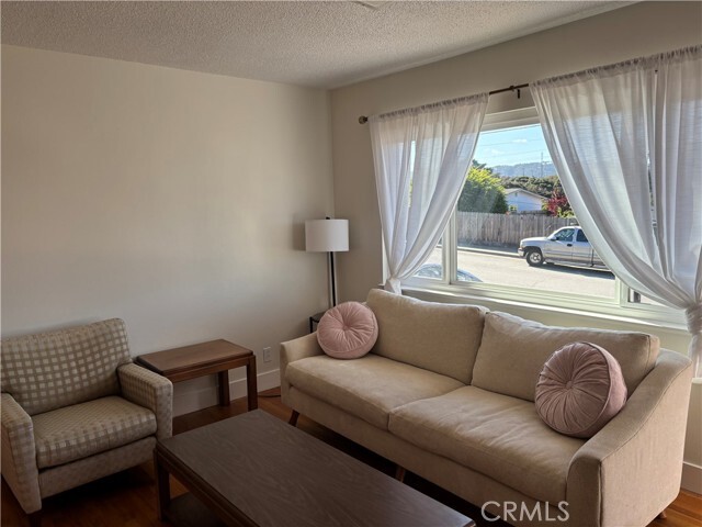 Foto del edificio - 1265 Rousch Ave