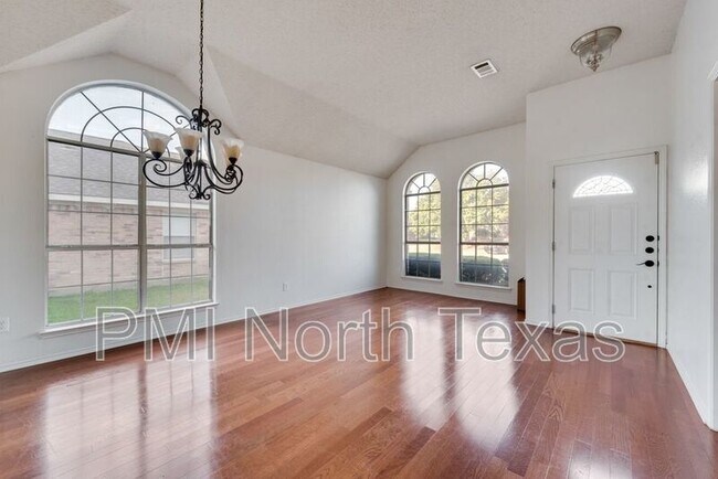 Foto del edificio - 4507 Stones River Rd