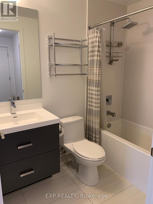 Photo du bâtiment - 50 Wellesley St E