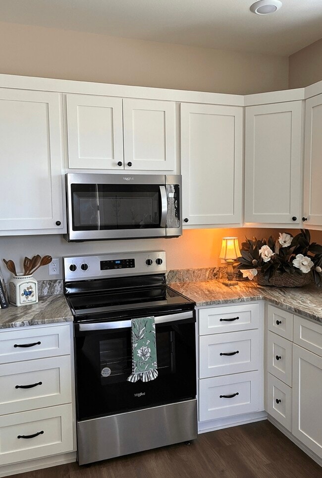 Building Photo - The Cottages at Ashton