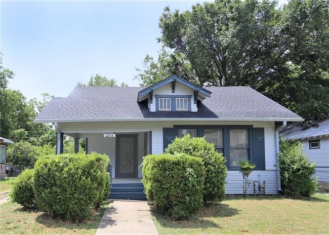 Building Photo - 3234 Jerome St