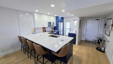 Building Photo - 3150 N Course Ln