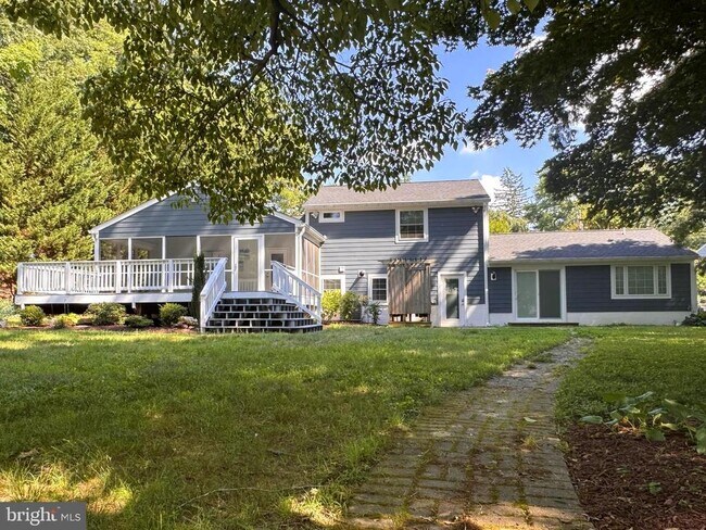 Building Photo - 90 Avondale Cir