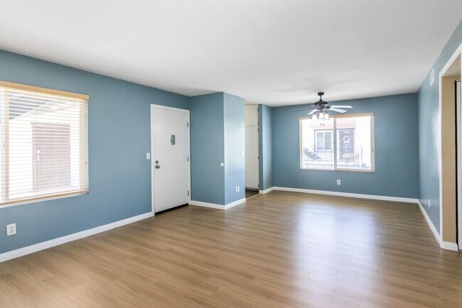 Building Photo - 868 Cinnamon Ln