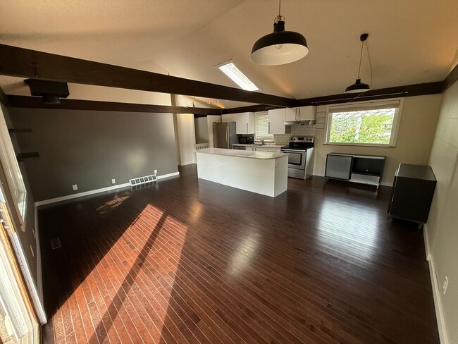 Photo - July 2026!!! Great house in S Boulder on q...