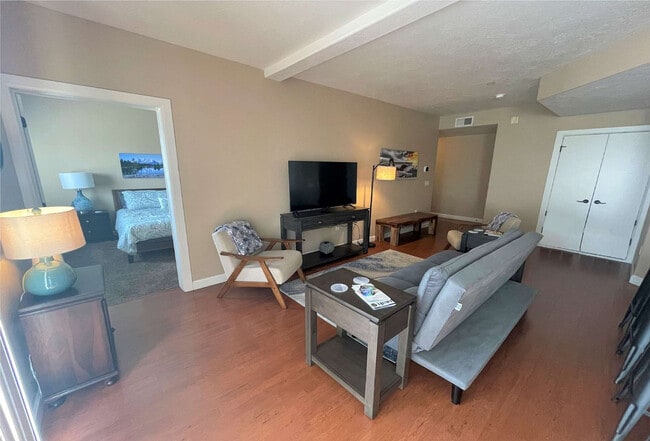 Foto del edificio - 606 W S Temple St