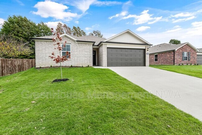 Building Photo - 2401 N Heritage Ranch Dr