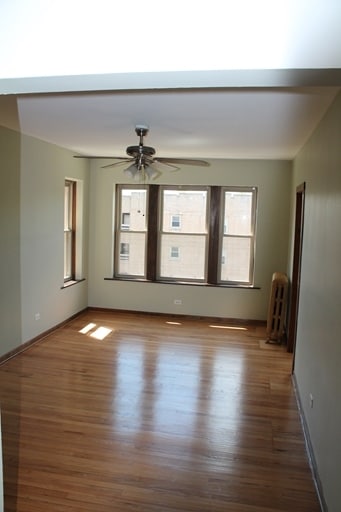 Living Room - 703-711 N Mayfield Ave