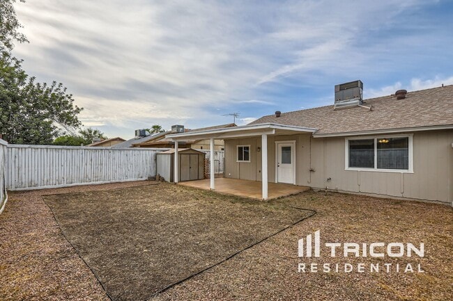 Building Photo - 3018 W Blackhawk Dr