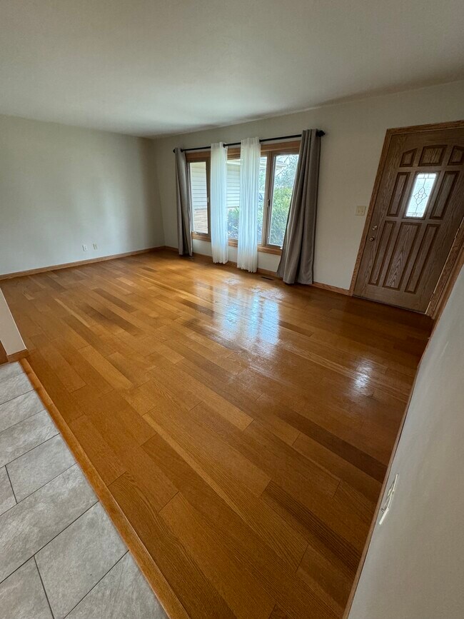 Foto del edificio - W152N7084 Westwood Dr