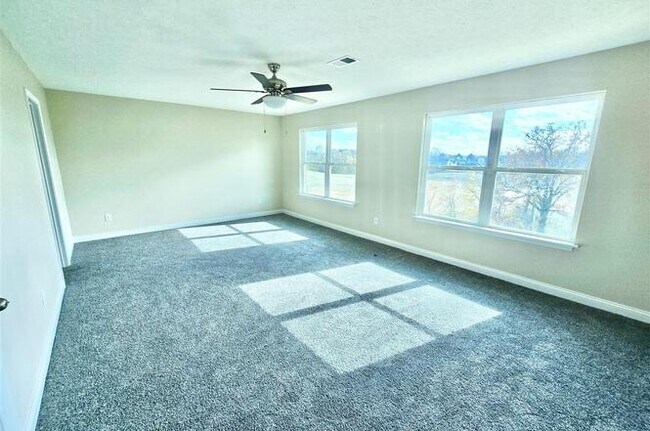 Foto del edificio - 320 Breckinridge Cir