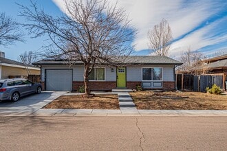 Building Photo - 1515 Sagrimore Cir