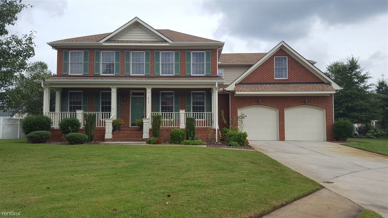 Primary Photo - 806 Falls Creek Dr