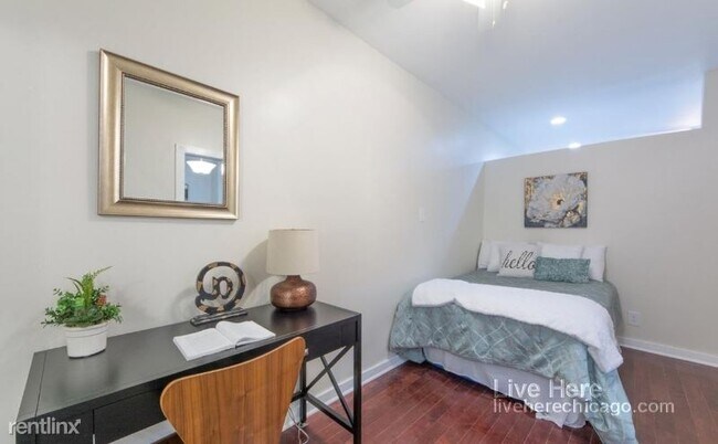 Building Photo - 1 br, 1 bath Apartment - 1232 W Jarvis Ave