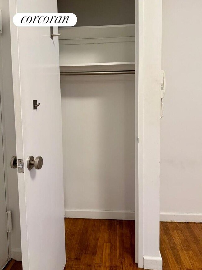 Foto del edificio - 339 E 57th St
