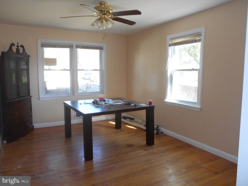 Foto principal - 1222 Harwood Ave