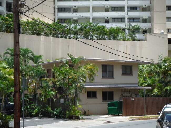 Building Photo - 1849 Kaioo Dr