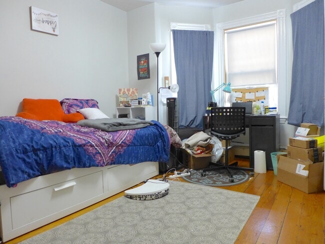 Building Photo - 1578 Tremont St