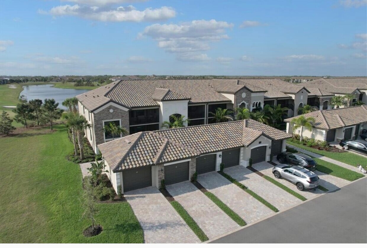 5634 Palmer Cir Unit 201, Bradenton, FL 34211 Condo for Rent in