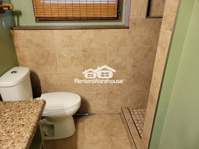 Building Photo - 1465 Cottonwood Rd