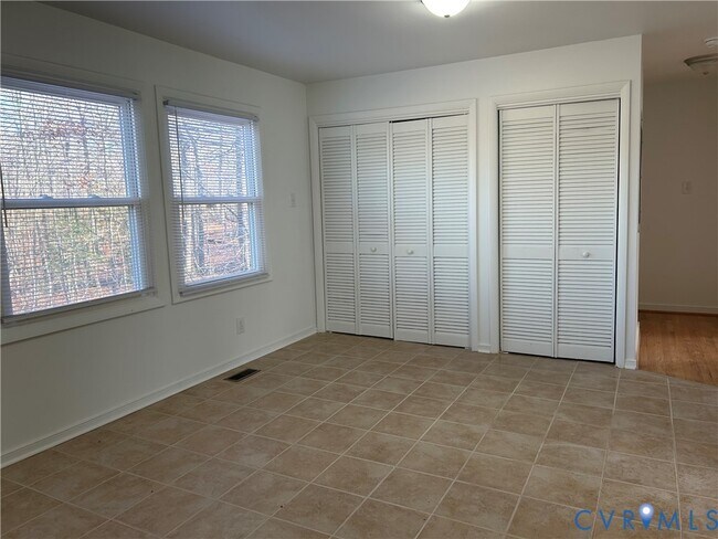 Foto del edificio - 18086 Old Ridge Rd