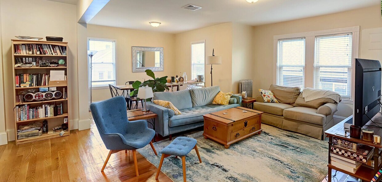 Primary Photo - HOT BRIGHTON LISTING!!!!