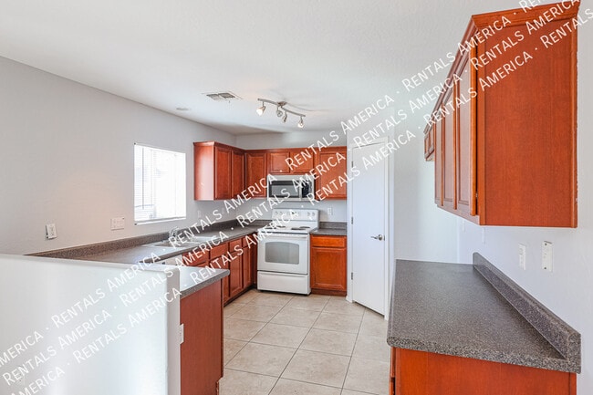 Building Photo - 17747 W Ventura St