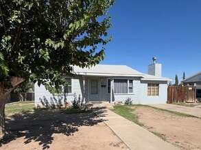 Building Photo - 1805 Alaska Ave