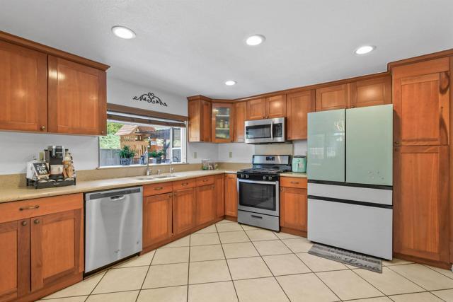 Building Photo - 613 Point Vicente Ct