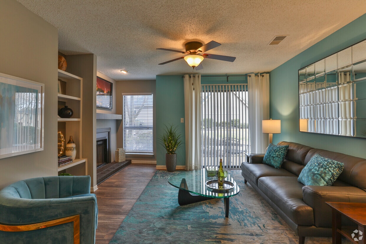 Primary Photo - Haywood Pointe Apartments