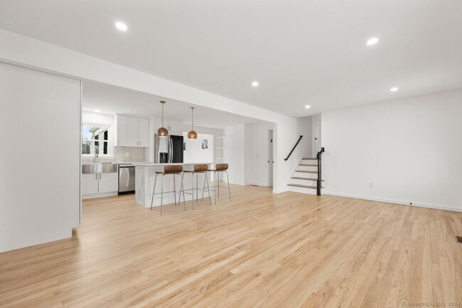 Foto del edificio - 141 Ridgewood Dr