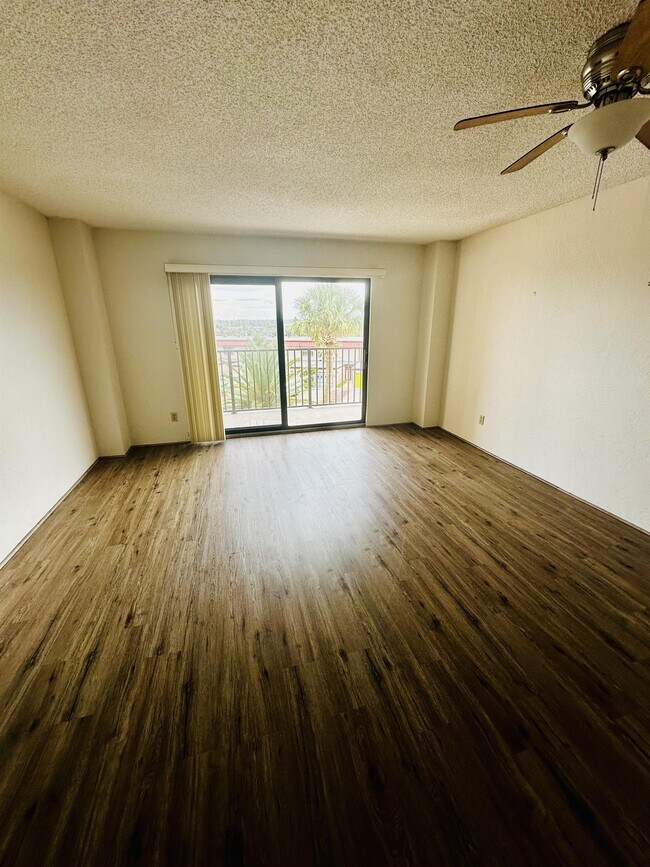 Foto del edificio - 3600 S Ocean Shore Blvd