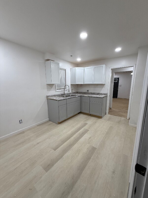 Foto del edificio - 1602 Knapp Ave