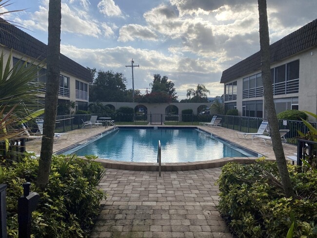 Building Photo - 342 Southwind Dr