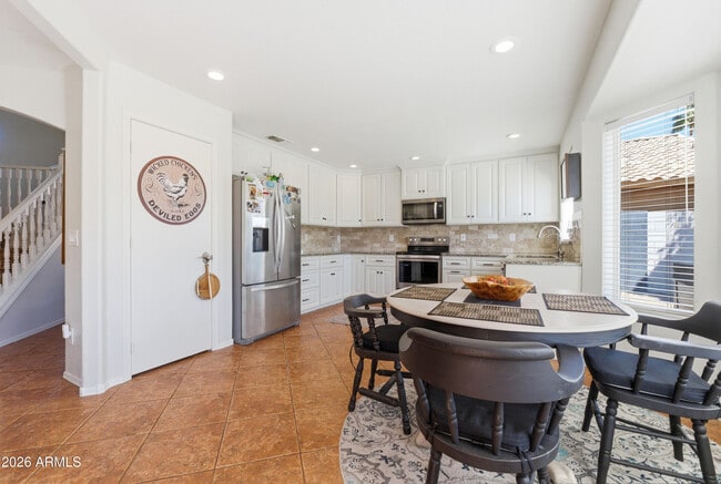 Foto del edificio - 1741 S Clearview Ave