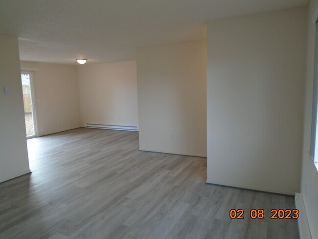 Building Photo - 850 N 7th St