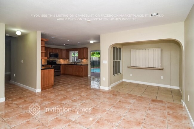 Foto del edificio - 1121 NW 129th Pl