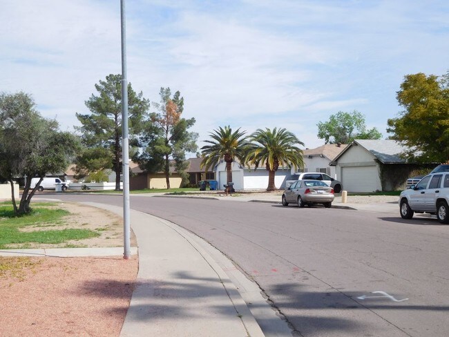 Foto del edificio - 8222 N 32nd Ave