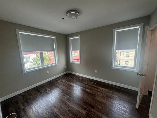 Building Photo - 123 Shirley Ave