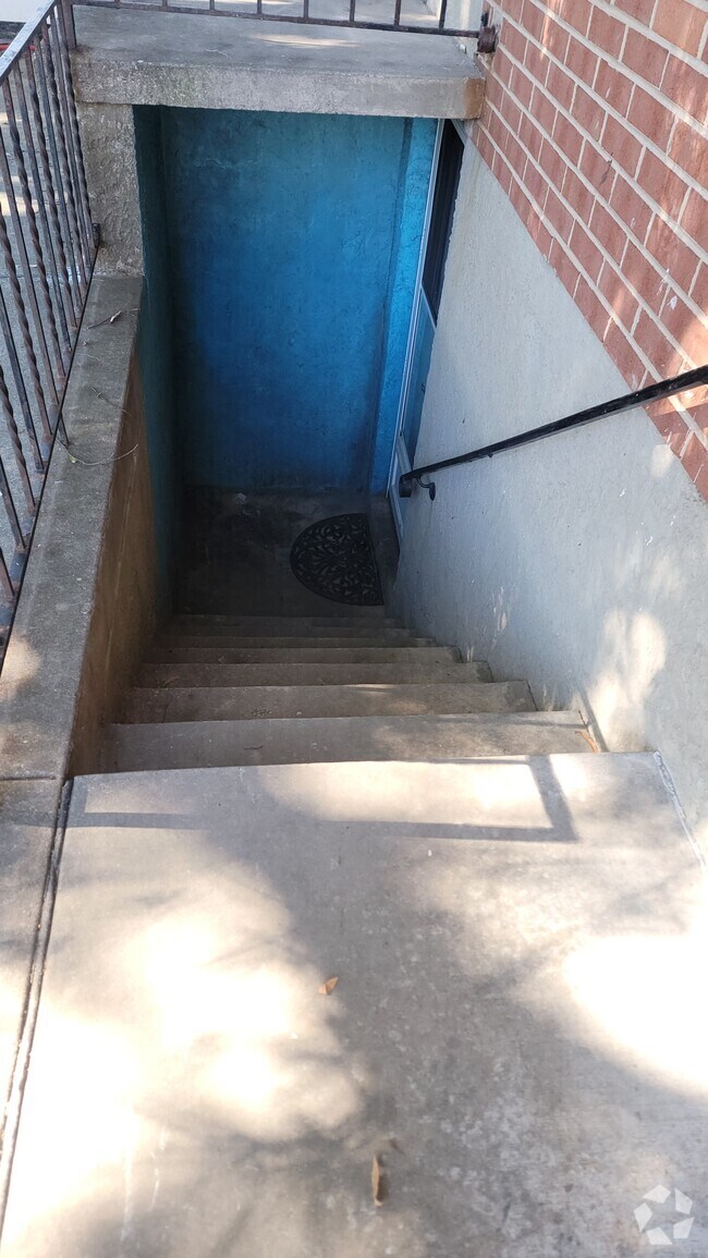 Linover Apartments for Rent with Extra Storage Nottingham, MD 1