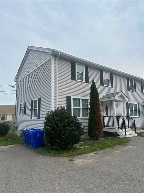 Primary Photo - 82 Johnson St