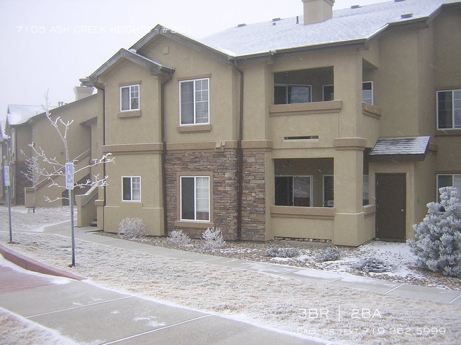 Primary Photo - Absolutely charming! Private Gated Community.