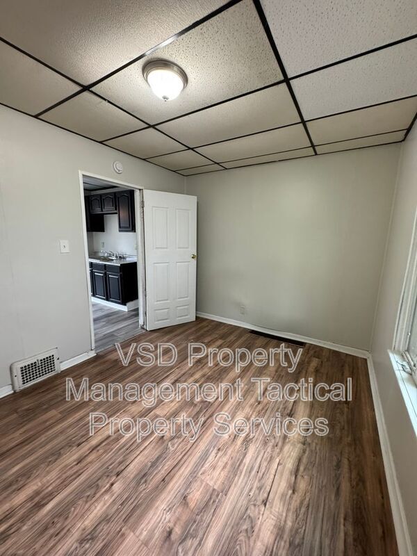 Foto del edificio - 3408 E 140th St