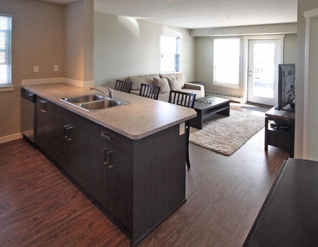 Photo du bâtiment - Liberty Park Apartments